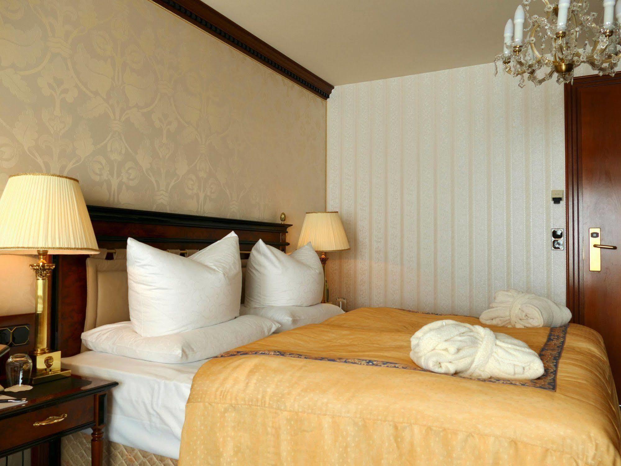 Seetelhotel Ahlbecker Hof Heringsdorf  Ngoại thất bức ảnh A room at the hotel