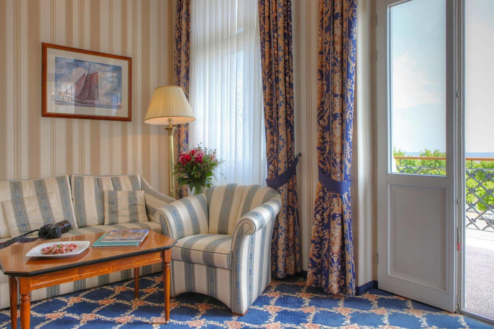 Seetelhotel Ahlbecker Hof Heringsdorf  Ngoại thất bức ảnh A room at the hotel