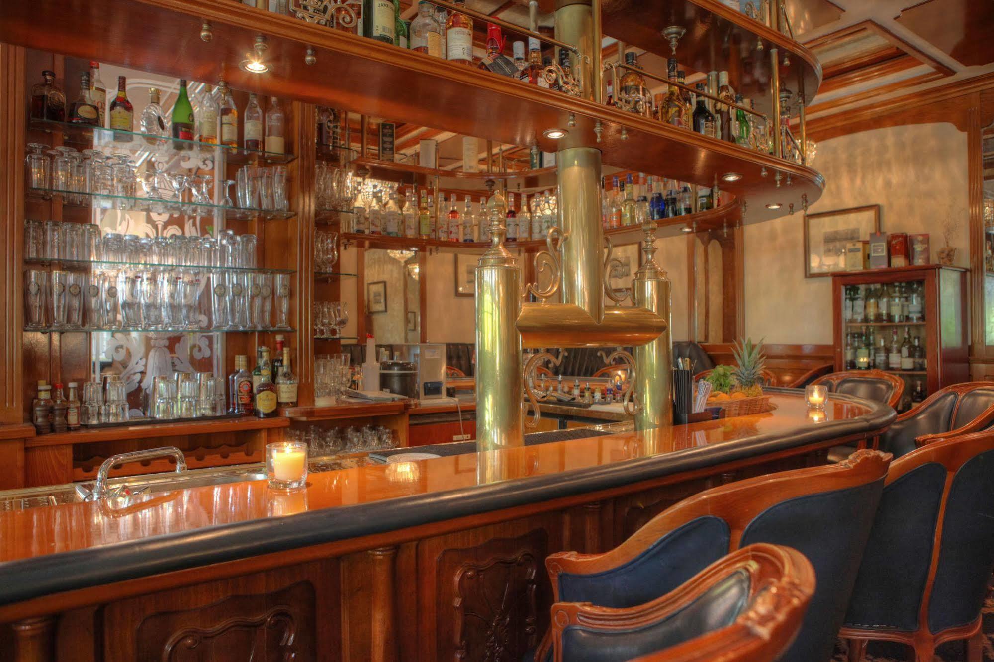 Seetelhotel Ahlbecker Hof Heringsdorf  Ngoại thất bức ảnh The bar at the Hotel de Ville