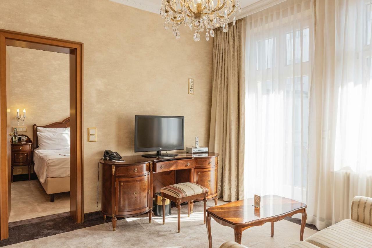 Seetelhotel Ahlbecker Hof Heringsdorf  Ngoại thất bức ảnh A suite at the Hotel de Saxe