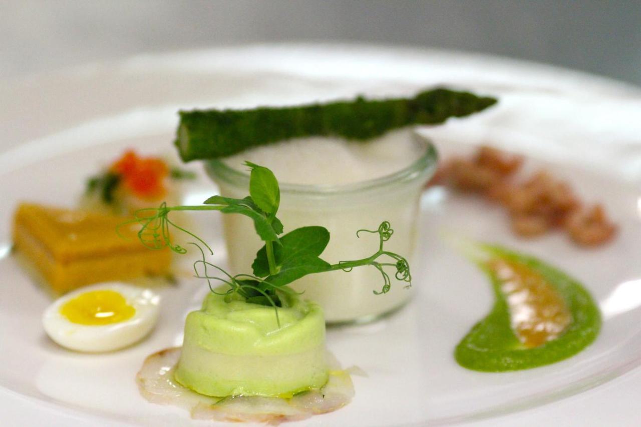 Seetelhotel Ahlbecker Hof Heringsdorf  Ngoại thất bức ảnh A green asparagus dish